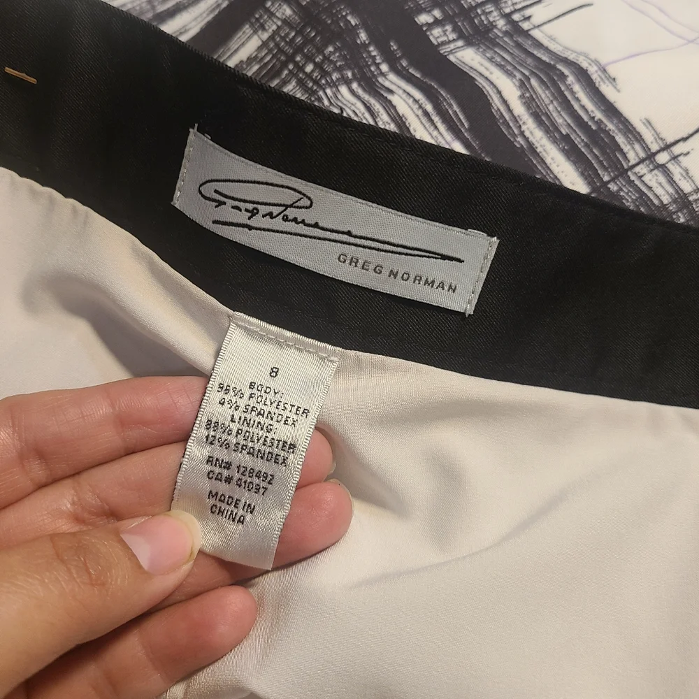 GREG NORMAN Skort Skirt Womens Sz 8 Geometric Black & White Polyester Side Zip